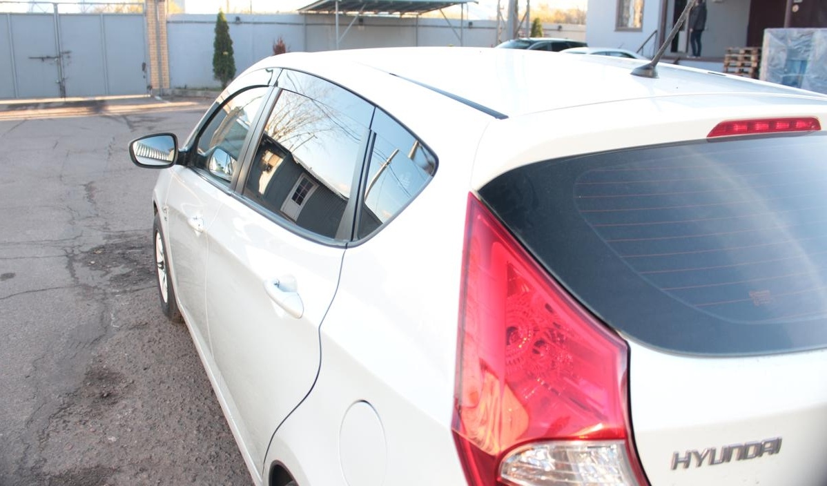 Дефлекторы окон 2D 6 шт (для кузова хэтчбек) для Hyundai Solaris I Рестайлинг