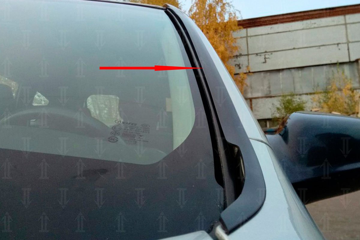 Дефлектор (водосток) лобового стекла для Pontiac Vibe I