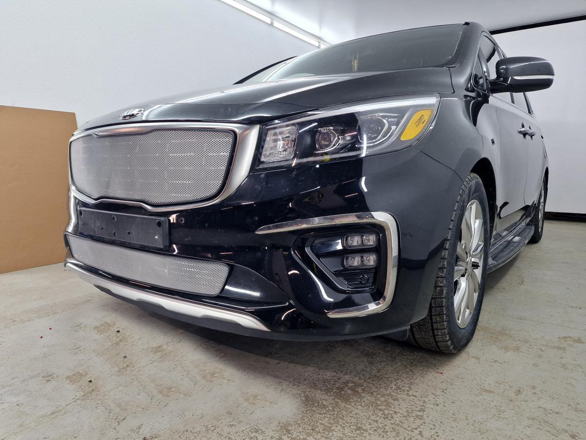 Защитная сетка радиатора низ для Kia Carnival (YP) III Рестайлинг