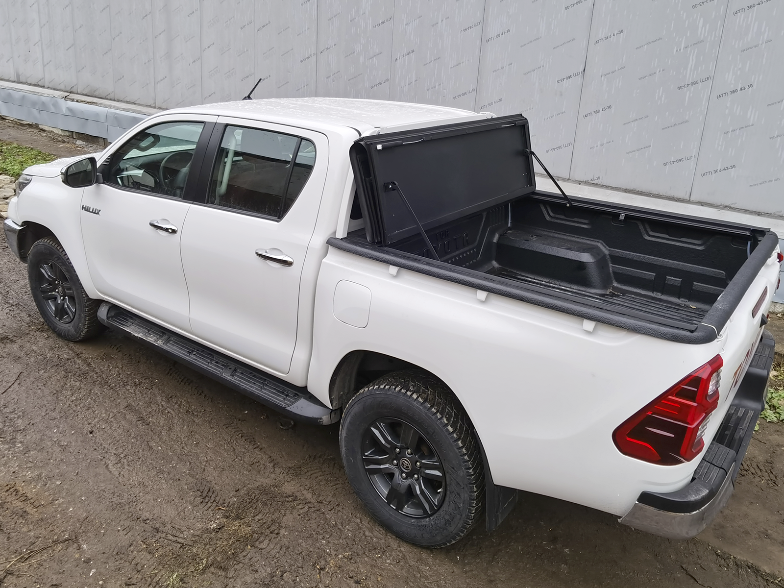 Крышкаx 4-х секционная HAL 4S STANDART (для авто рынка ОАЭ) для Toyota Hilux VIII