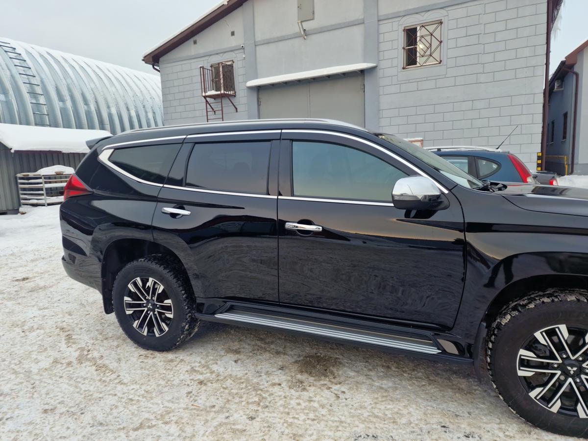 Дефлекторы окон с хром накладками 2D 6 шт для Mitsubishi Pajero Sport III