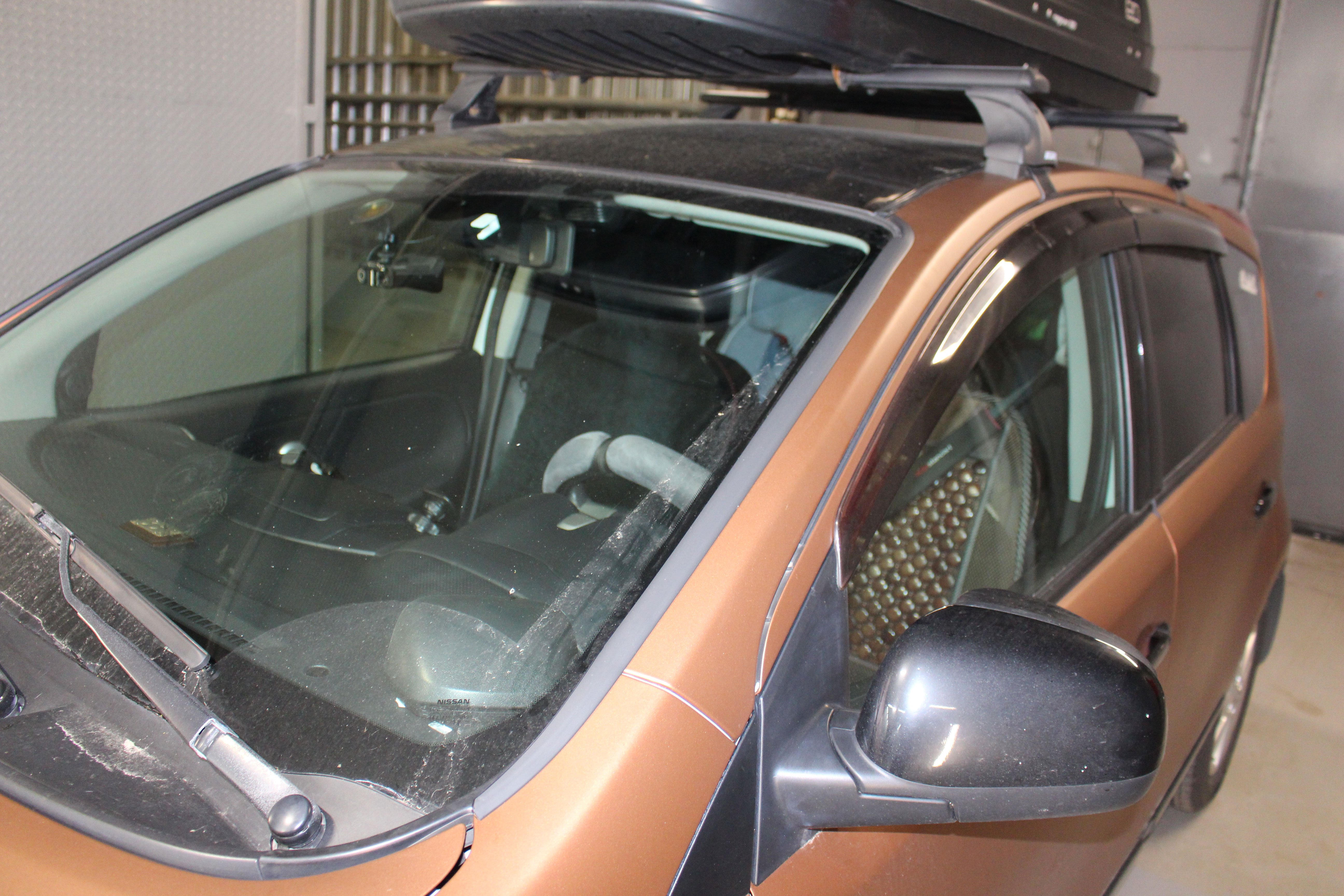 Дефлектор (водосток) лобового стекла для Nissan Note I