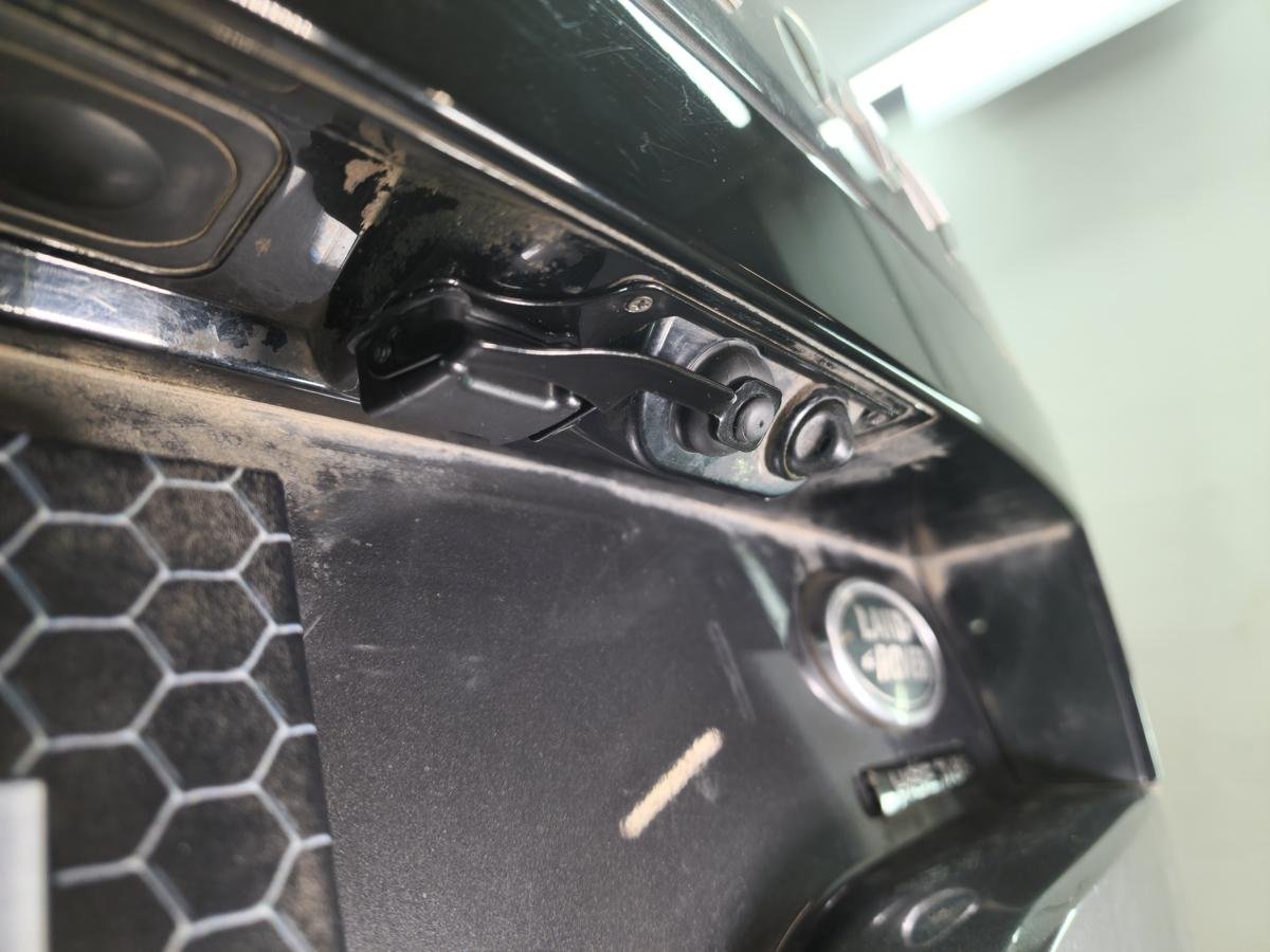 Защита камеры заднего вида для Land Rover Discovery V