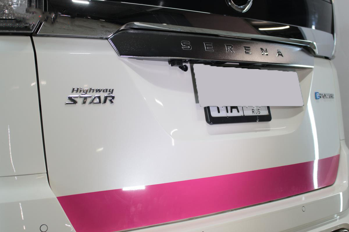 Защита камеры заднего вида для Nissan Serena V (C27)