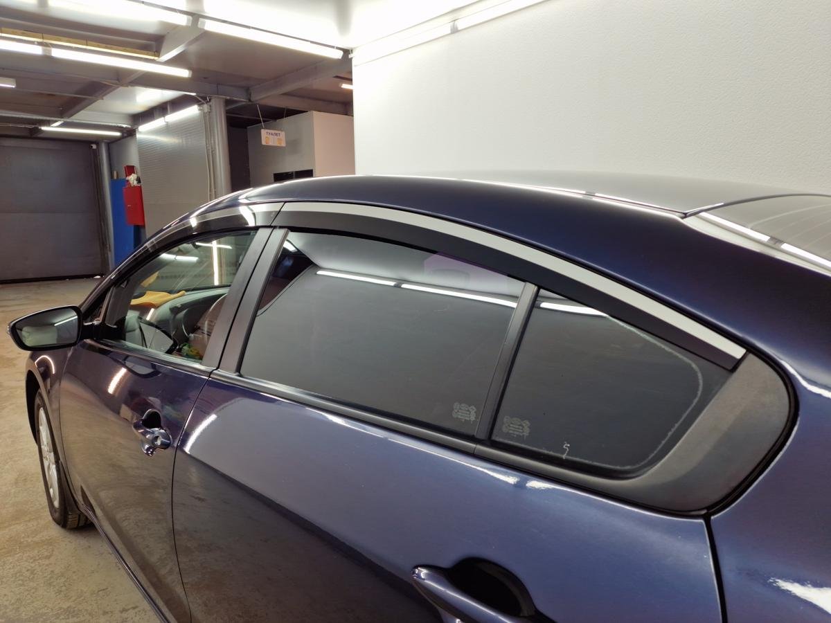 Дефлекторы окон с хром накладками 2D 6 шт для Kia Cerato III