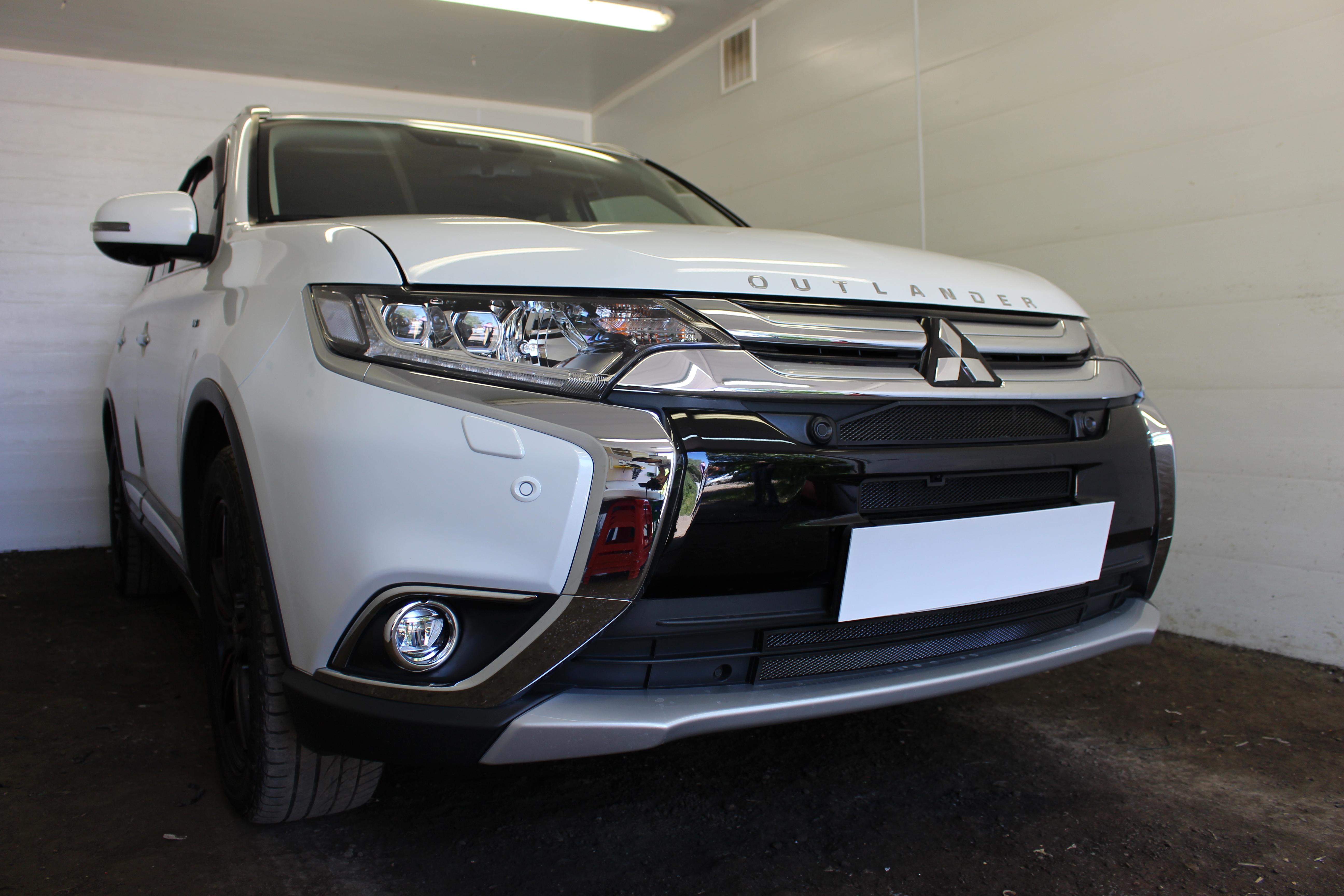 Защитная сетка радиатора комплект 4 части, с парктроником для Mitsubishi Outlander III Рестайлинг 2