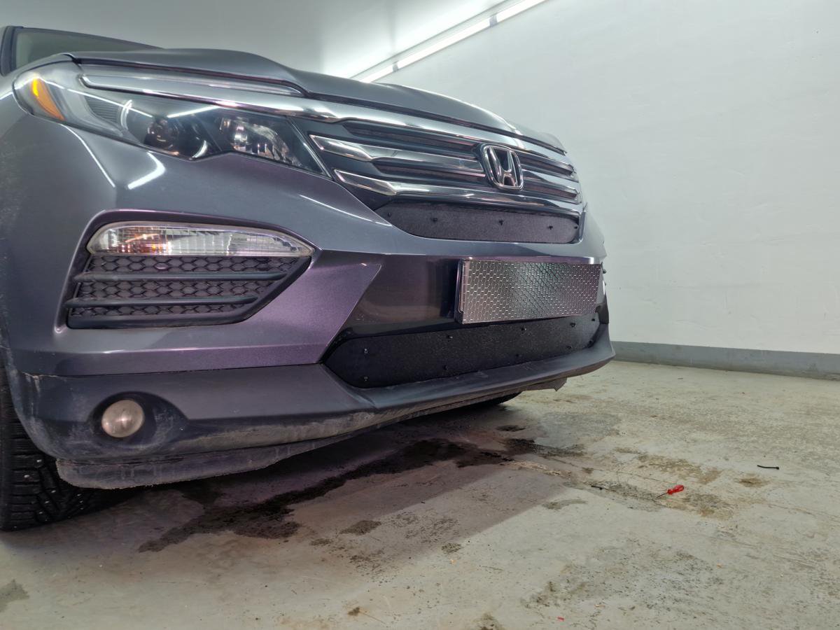 Зимняя заглушка радиатора на стяжке верх для Honda Pilot III