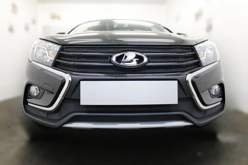 Комплект сеток black боковые и низ 2 части для LADA (ВАЗ) Vesta I Черный Стрелка 11 LADSWC.cor.black-LADSWC.bot.black