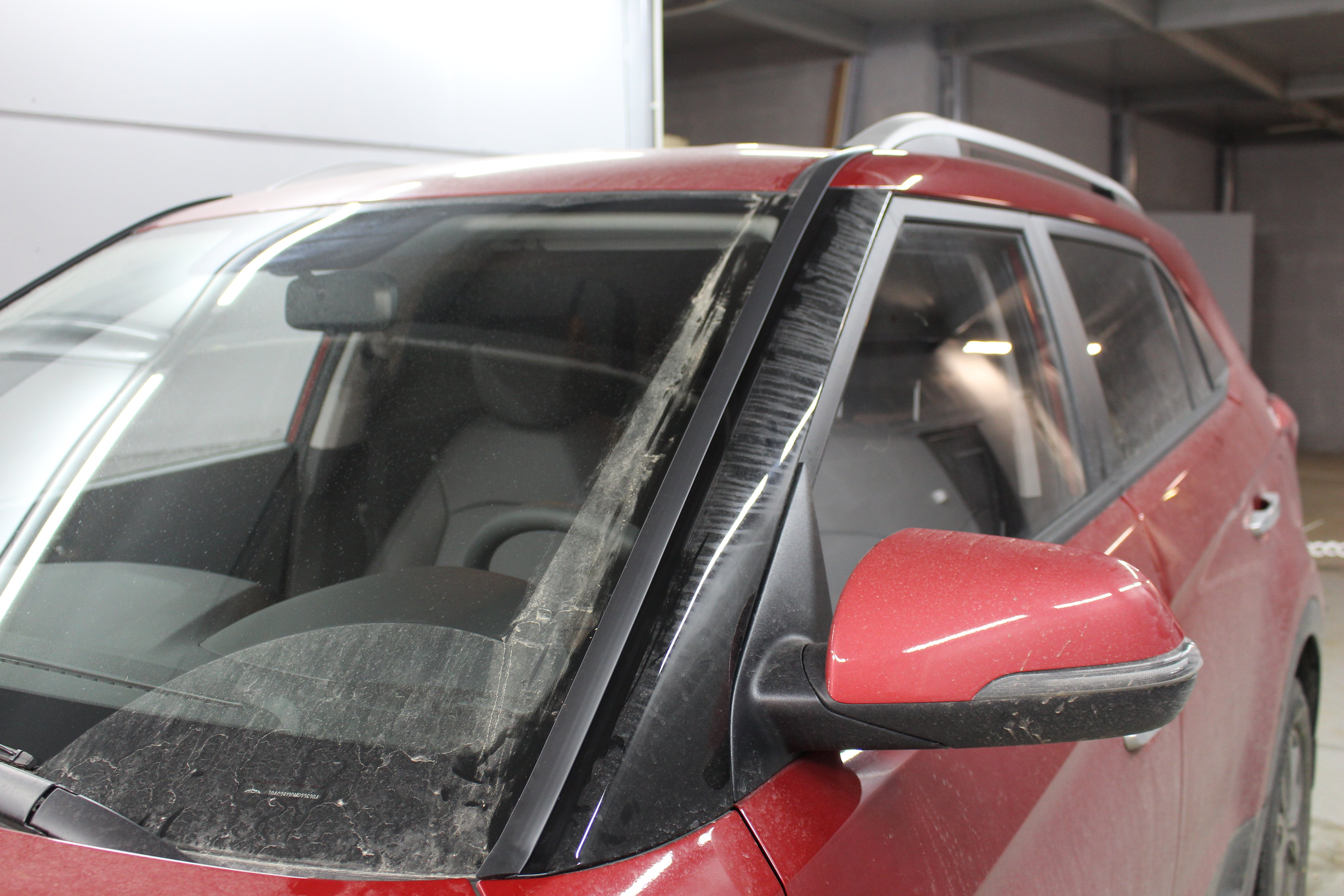 Дефлектор (водосток) лобового стекла для Hyundai Creta I