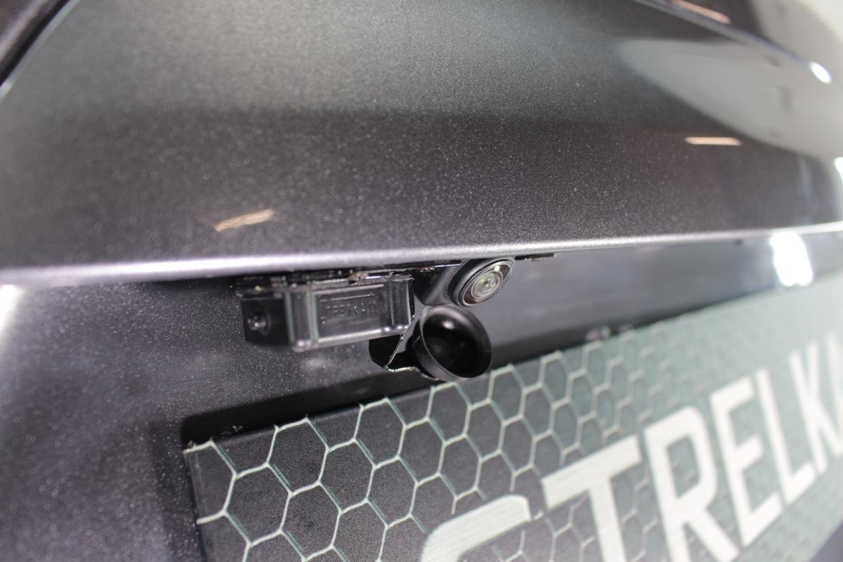 Защита камеры заднего вида (Nismo S) для Nissan Note II Рестайлинг