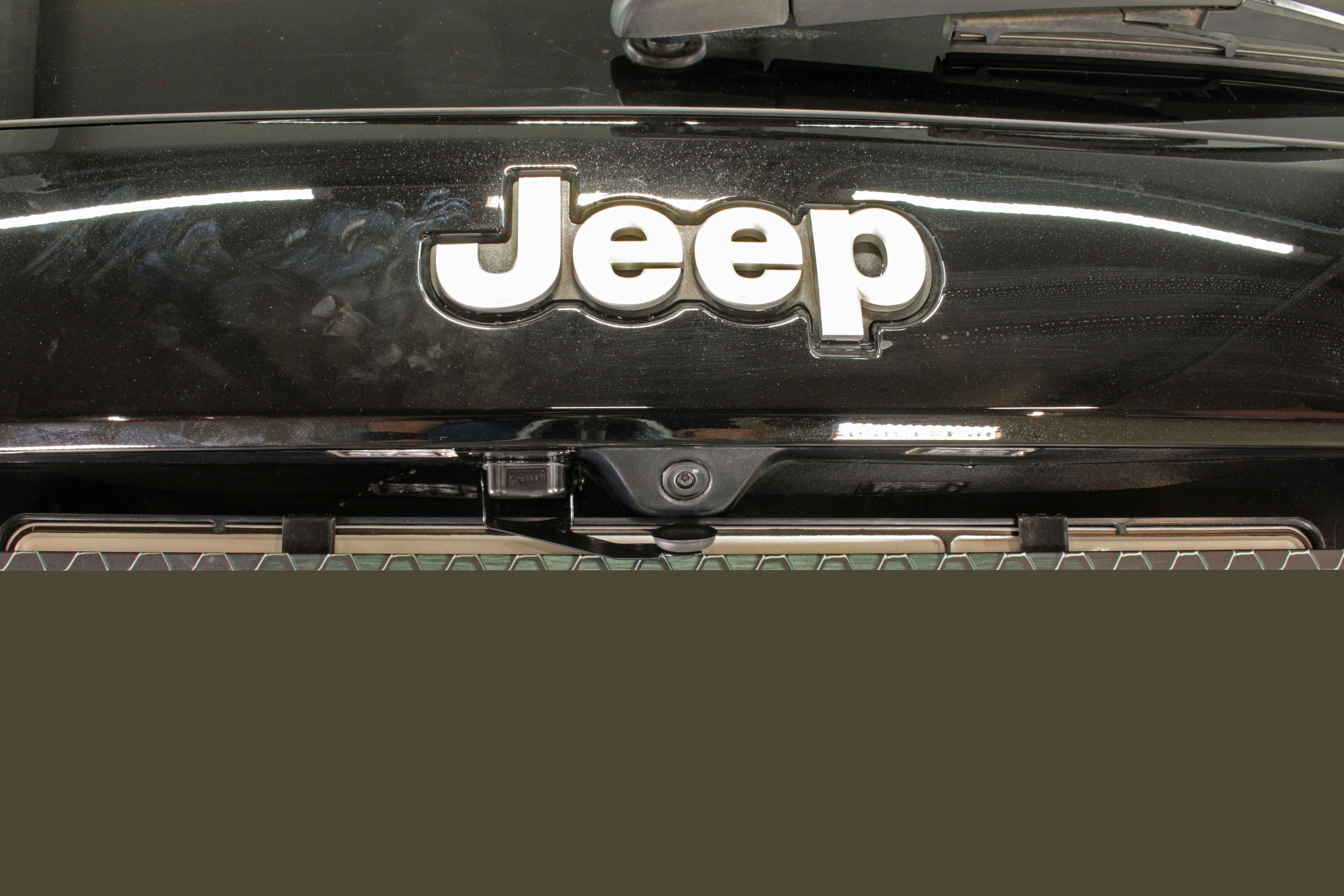 Защита камеры заднего вида для Jeep Grand Cherokee V (WL)