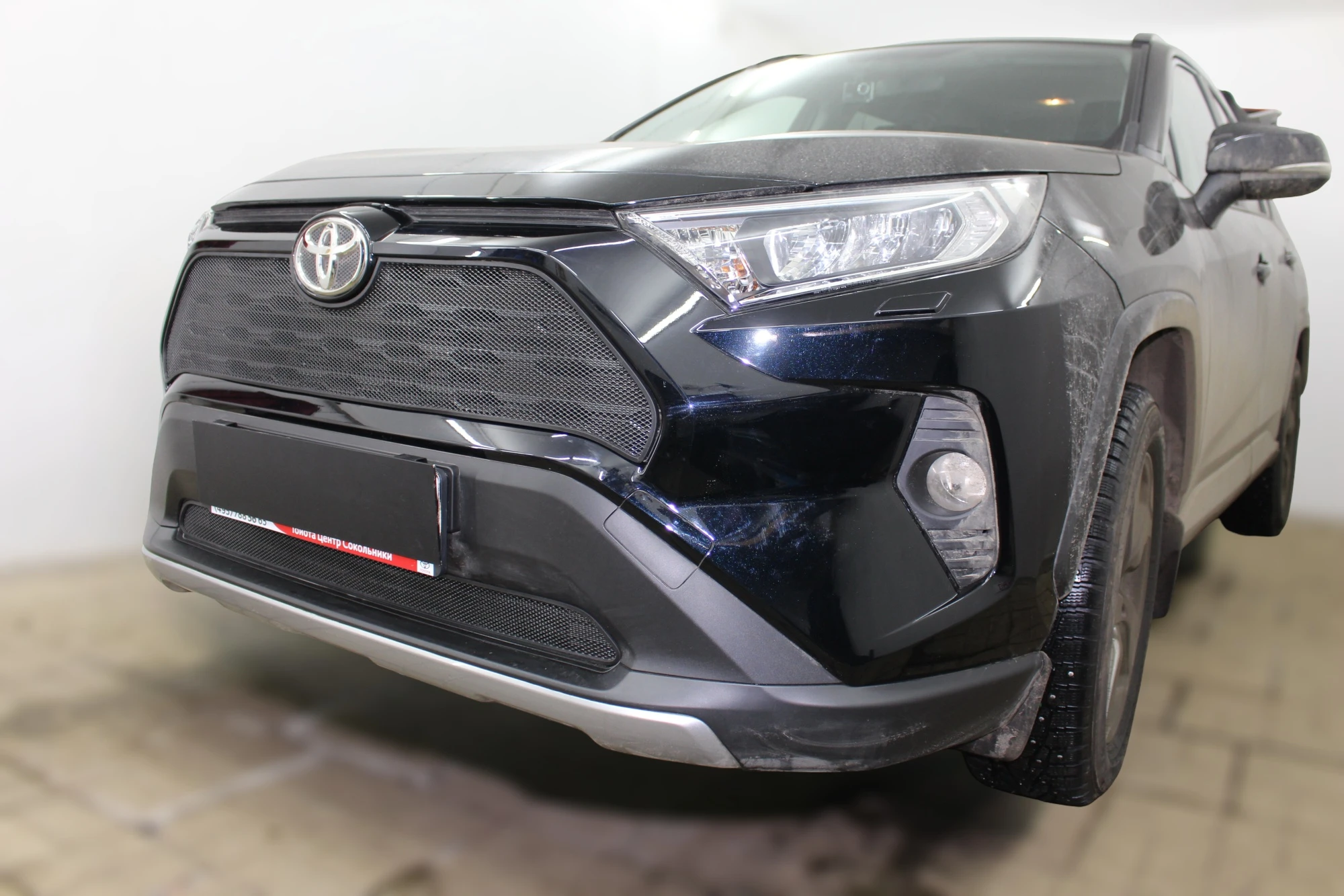 Комплект сеток black верх и низ для Toyota RAV4 V (XA50) Черный