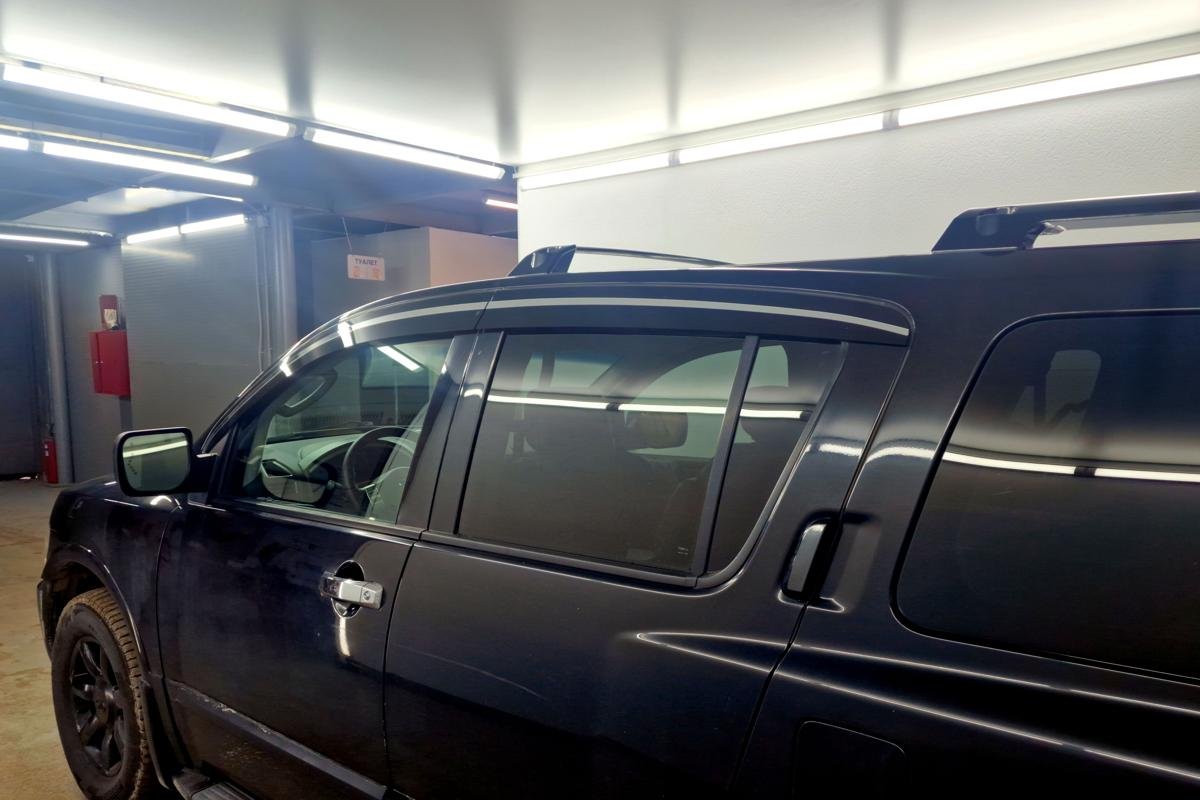 Дефлекторы окон 2D с хром накладками 4 шт. для Infiniti QX56 I Рестайлинг