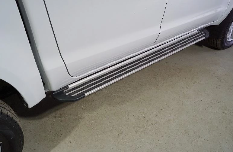 Пороги алюминиевые "Slim Line Silver" 1920 мм для Sollers ST8