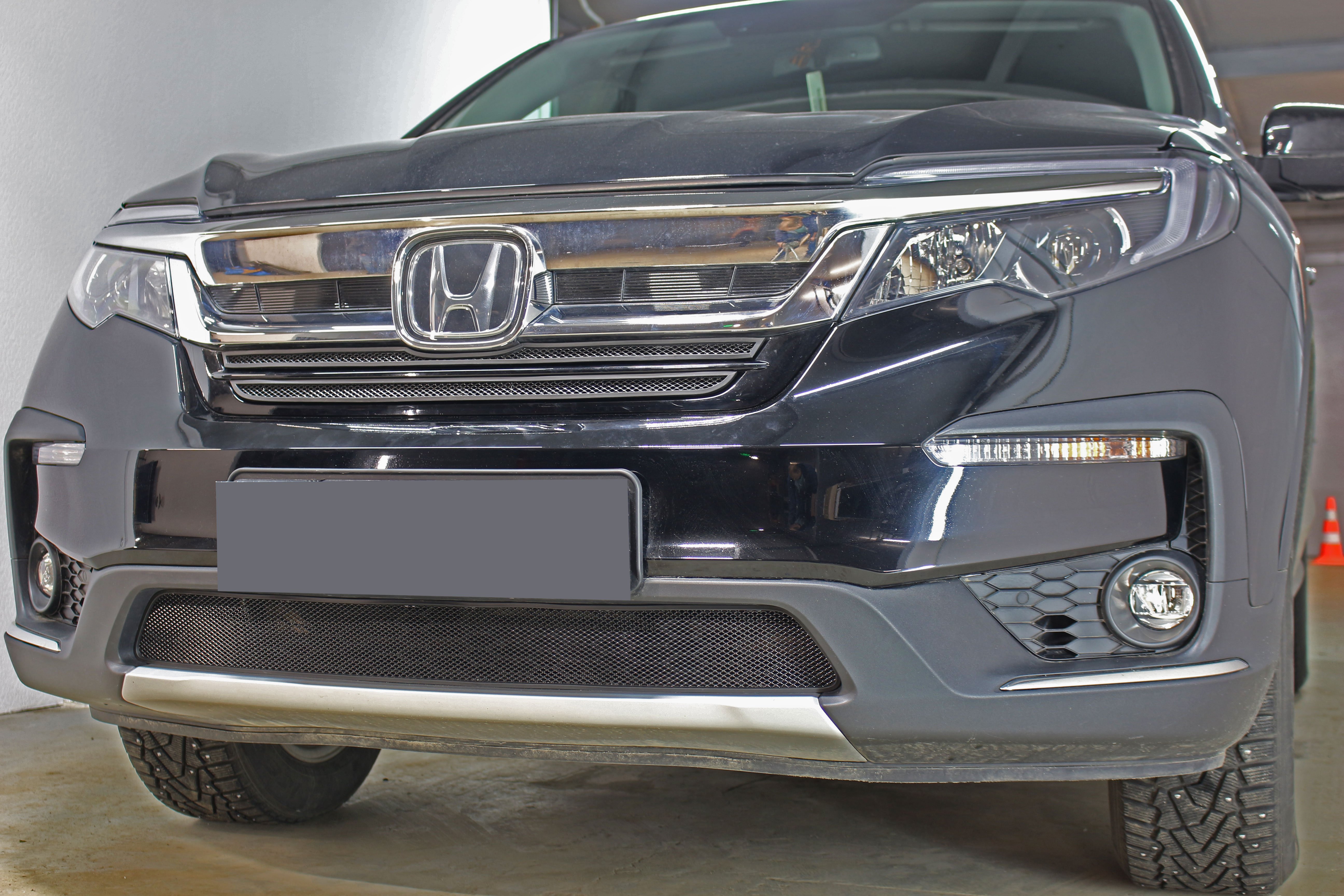 Защитная сетка радиатора низ для Honda Pilot III Рестайлинг