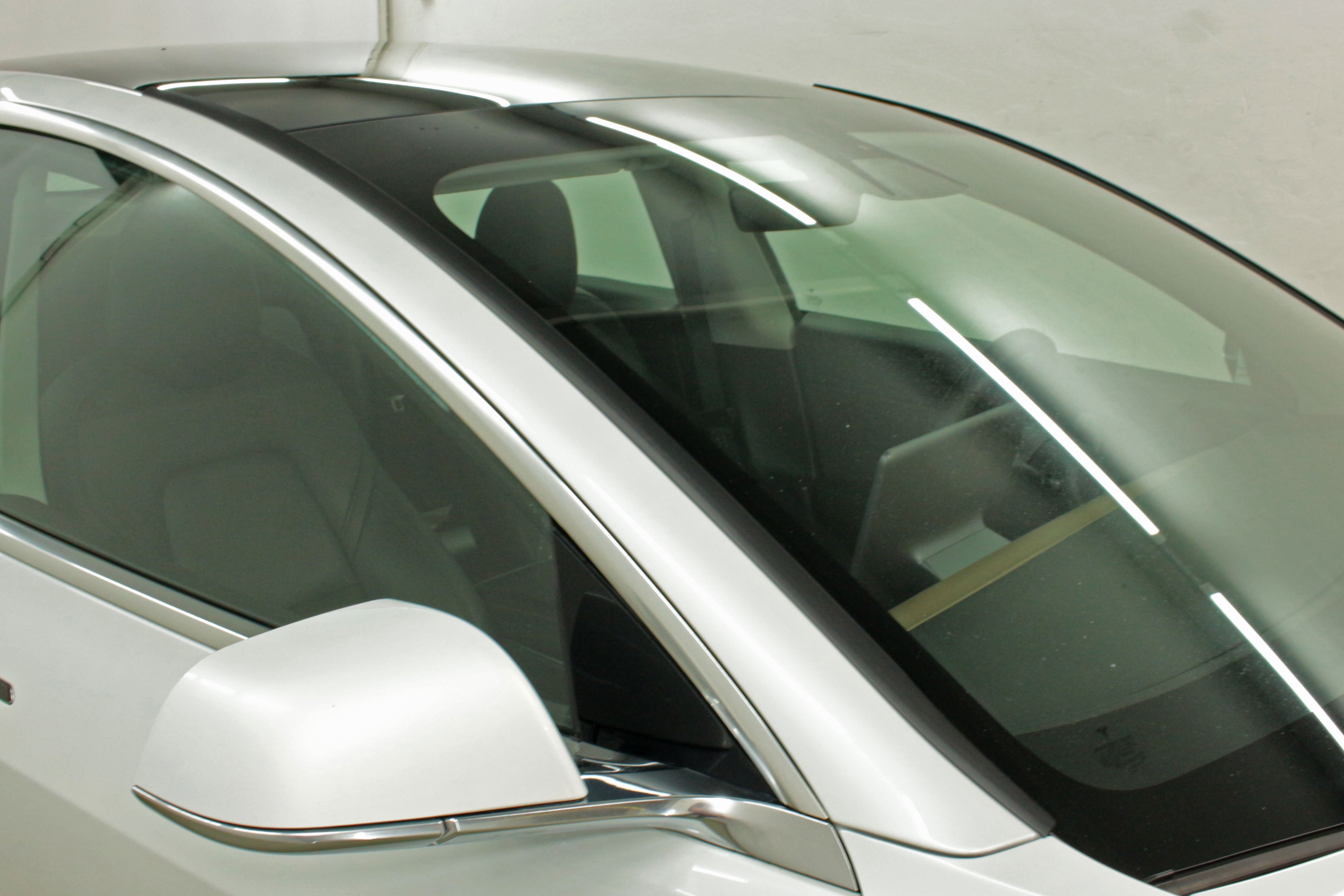 Дефлектор (водосток) лобового стекла для Tesla Model 3 I