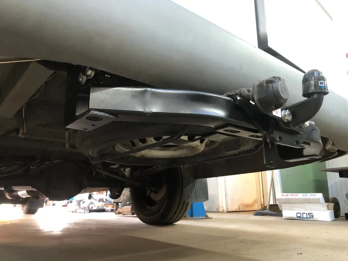 Фаркоп Oris c типом шара F для Mercedes-Benz Sprinter Classic I (W909) Рестайлинг