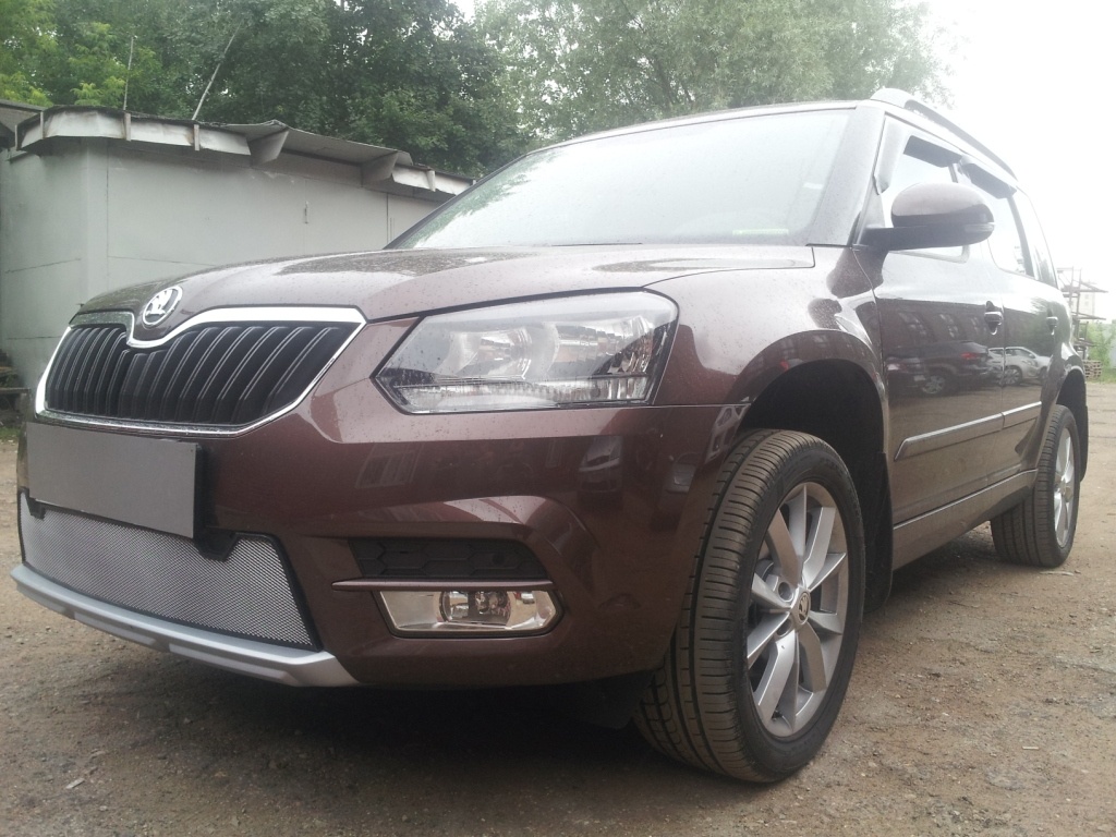 Защитная сетка радиатора низ, с парктроником для Skoda Yeti I Рестайлинг