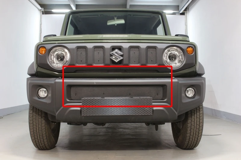 Зимняя заглушка радиатора на стяжке (2 части) низ+ центр для Suzuki Jimny IV Черный Стрелка 11 ZZ.SUZJ18.mid