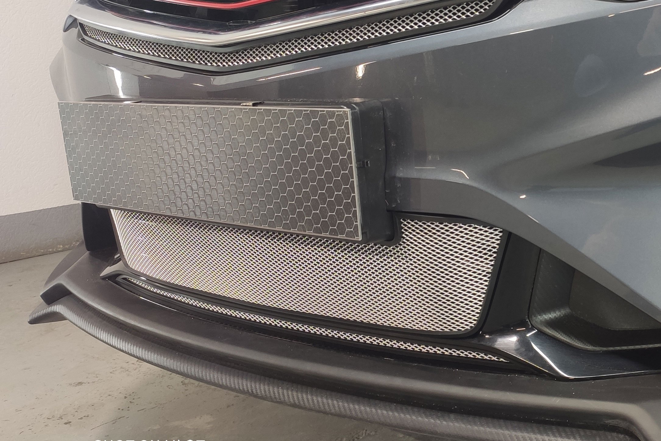 Защитная сетка радиатора центр для Geely Coolray I