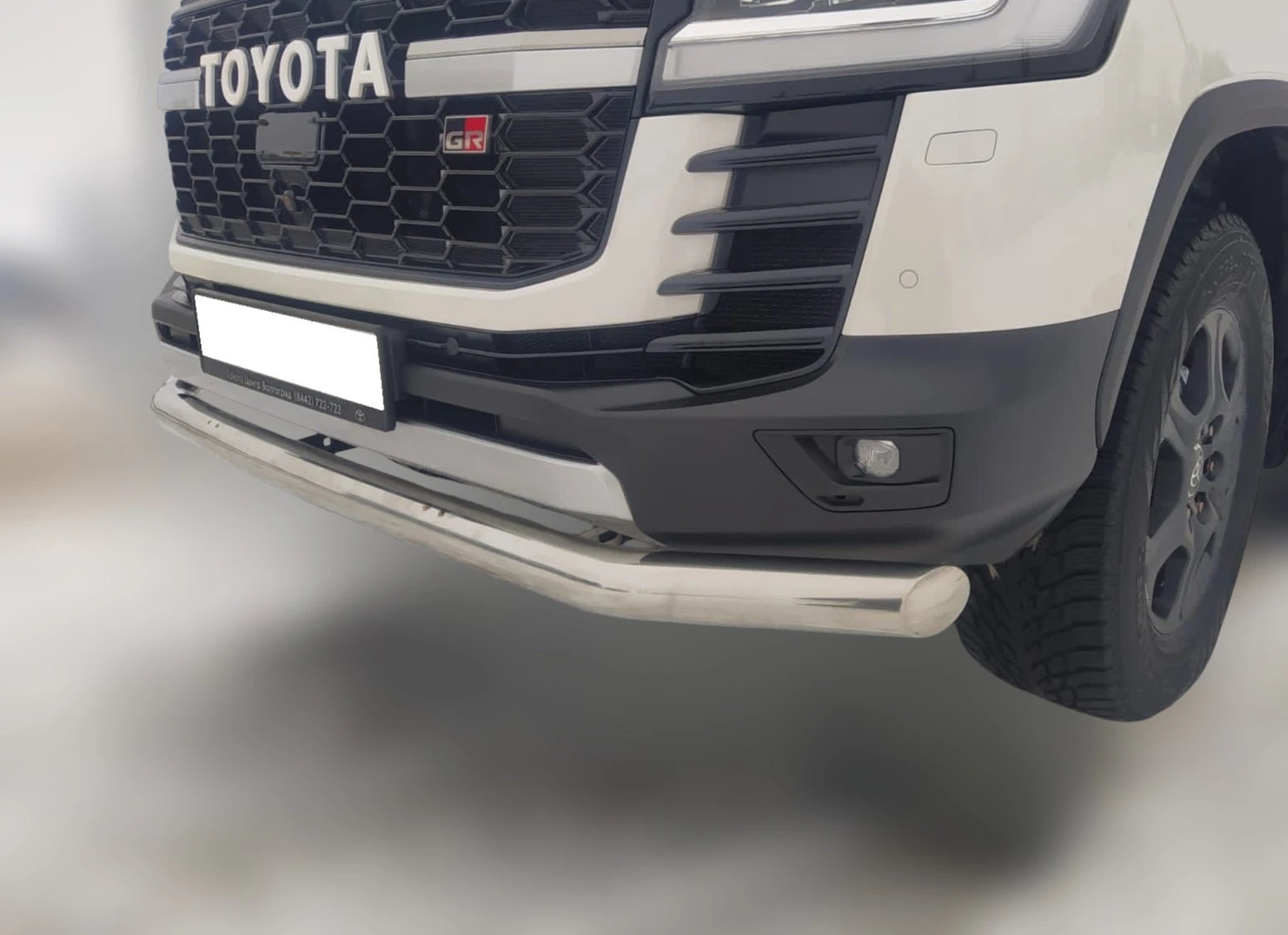 Защита переднего бампера d76 мм для Toyota Land Cruiser 300 Series  Юко TLCGRS300.21.01
