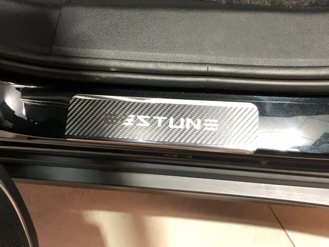 Накладки на пороги нержавеющая сталь под карбон 4шт. для FAW Bestune T55