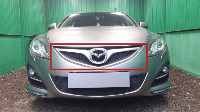 Защитная сетка радиатора верх для Mazda 6 II (GH) Рестайлинг Черный Стрелка 11 MAZ6.10.top.black