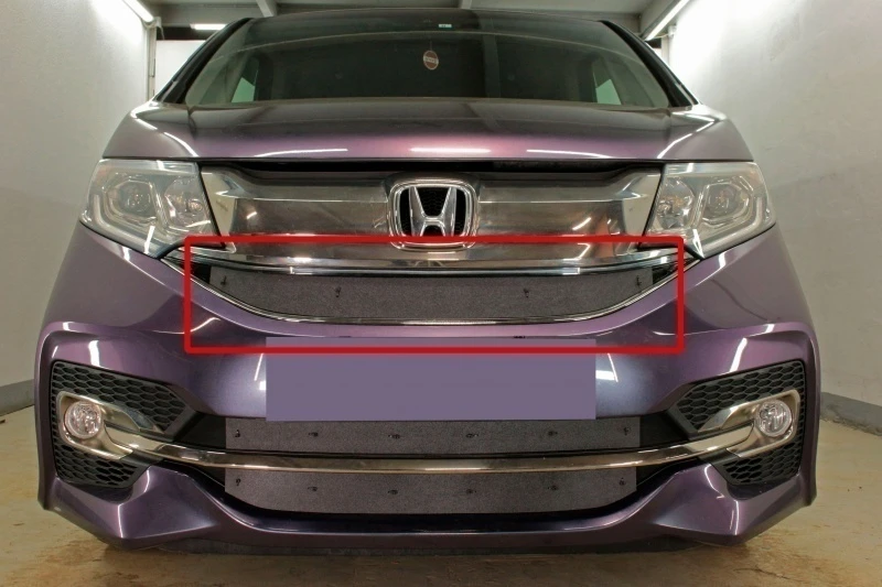Зимняя заглушка радиатора на стяжке верх для Honda Stepwgn V Черный Стрелка 11 ZZ.HONSW15.top