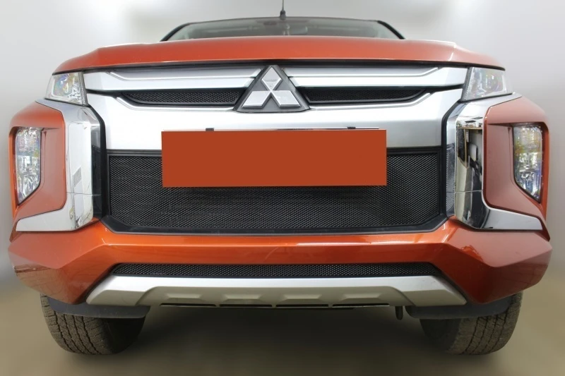 Комплект сеток black верх, низ, центр для Mitsubishi L200 V Рестайлинг Черный Стрелка 11 MITL200V19.top.black-MITL200V19.bot.black-MITL200V19.mid.black