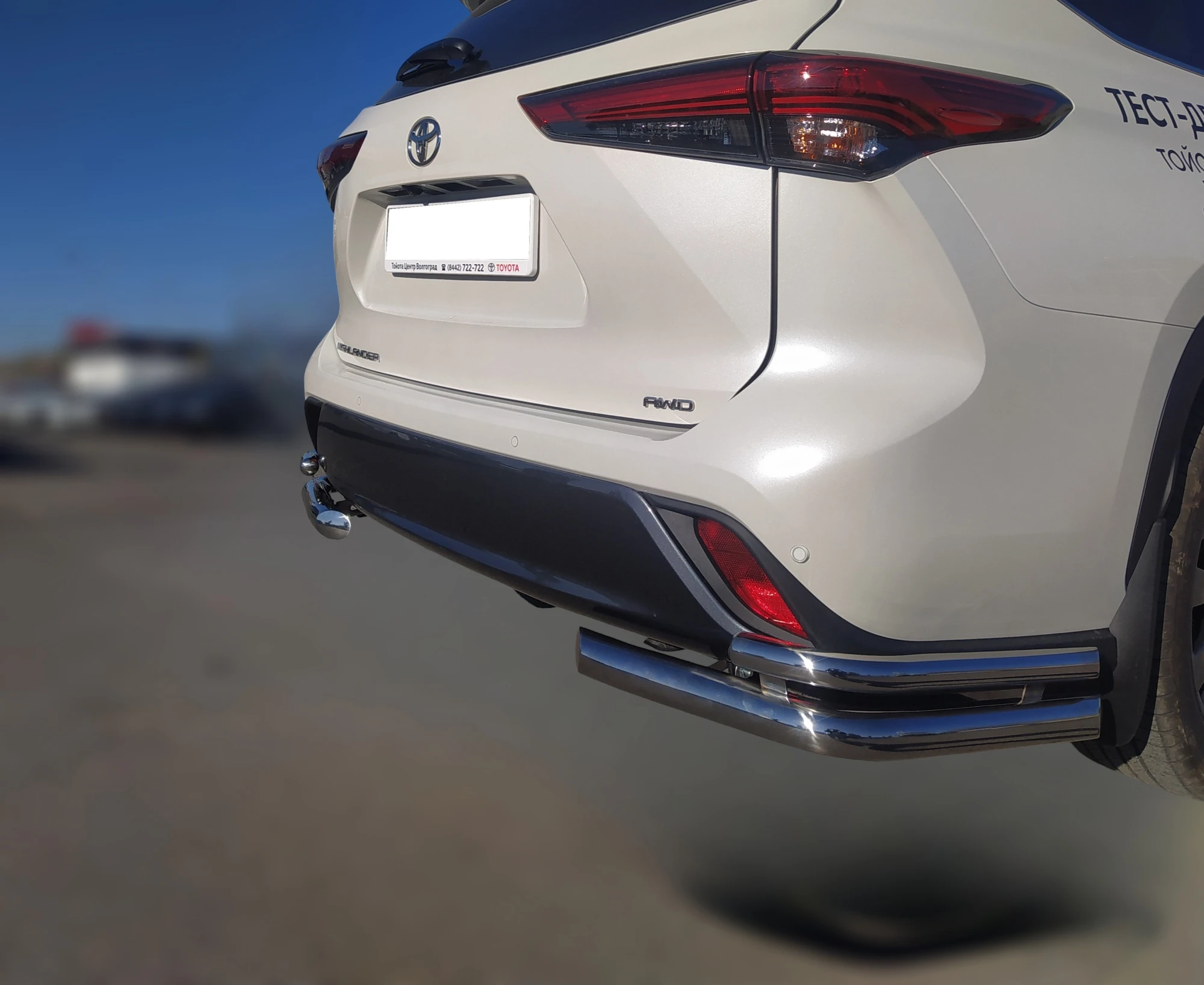 Защита заднего бампера угловая двойная d60/42 мм для Toyota Highlander IV (U70)  Юко THL.21.20