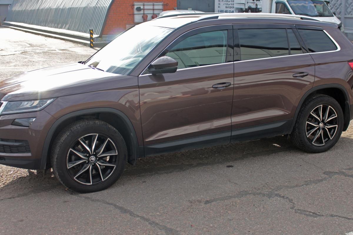 Дефлекторы окон с хром накладками 2D 6 шт для Skoda Kodiaq I