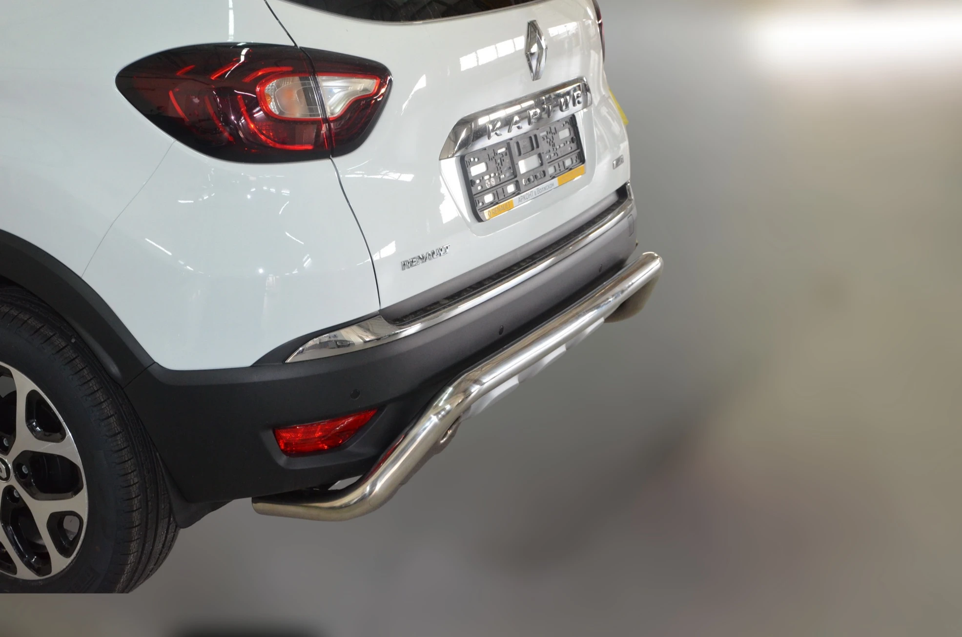 Защита заднего бампера скоба d60 мм для Renault Kaptur I  Юко RK.17.23