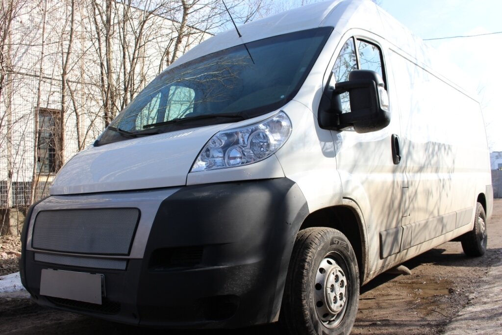 Защитная сетка радиатора верх для Fiat Ducato III