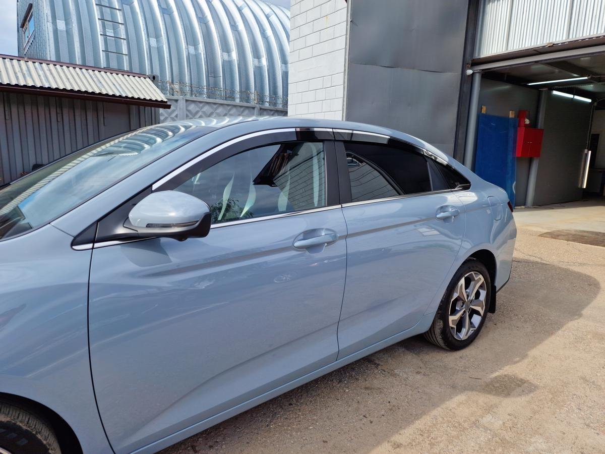 Дефлекторы окон 2D с хром накладками 6 шт. для Livan S6 Pro