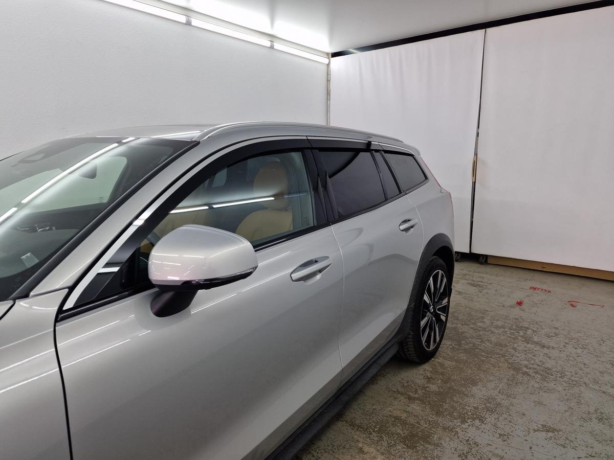 Дефлекторы окон 2D с хром накладками 6 шт. под наклоном для Volvo V60 II