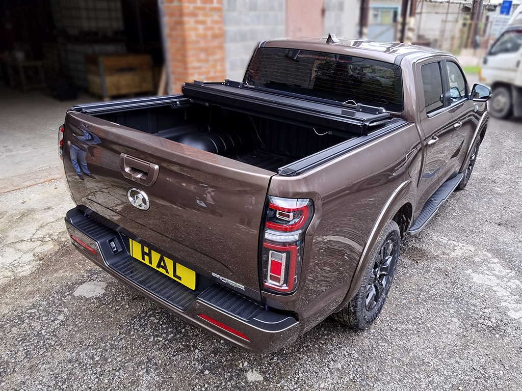 Крышка 4-х секционная HAL 4S PRO для Great Wall Poer I