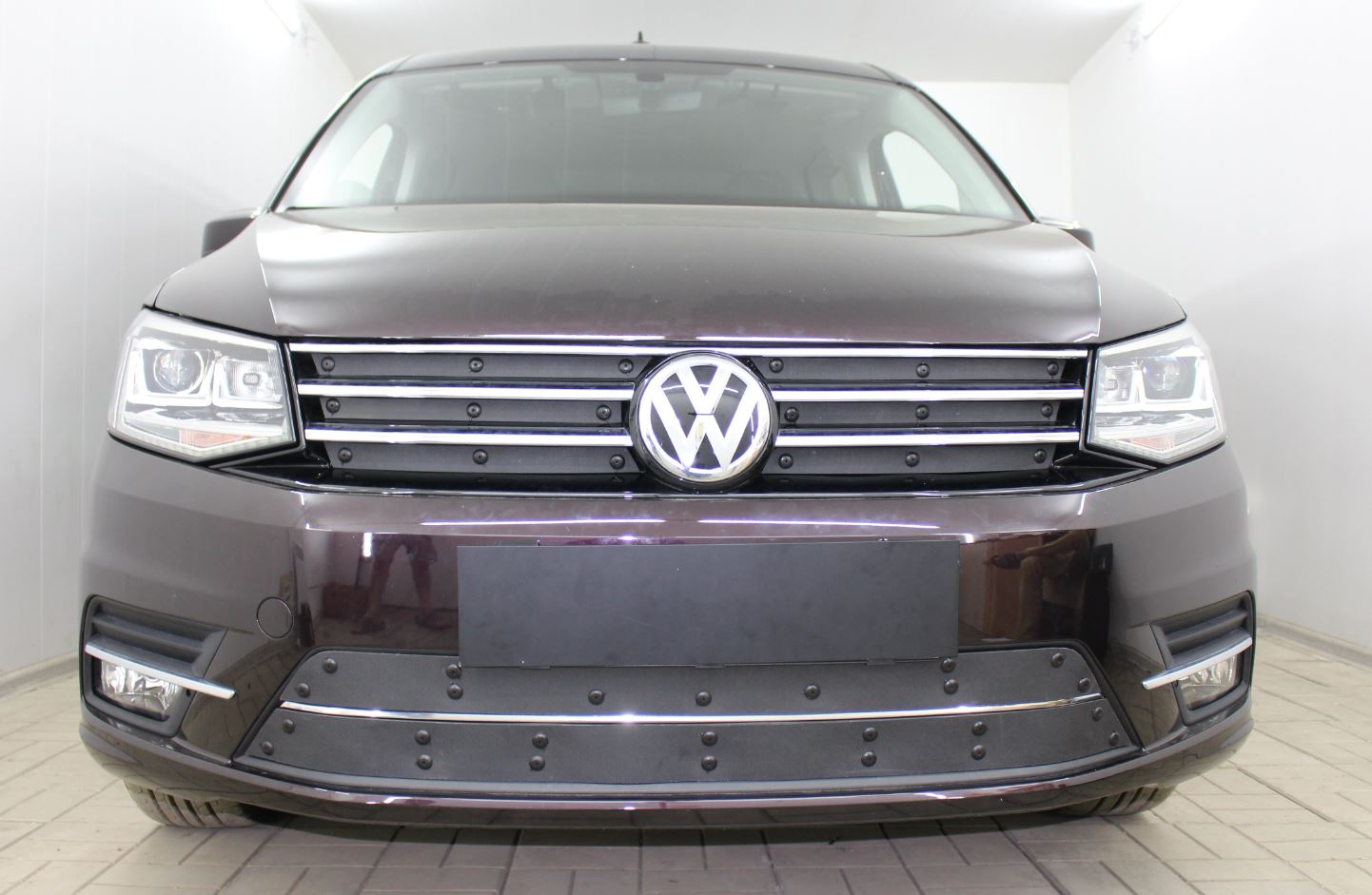 Зимняя заглушка радиатора к съемной сетке верх (6 частей) для Volkswagen Caddy IV