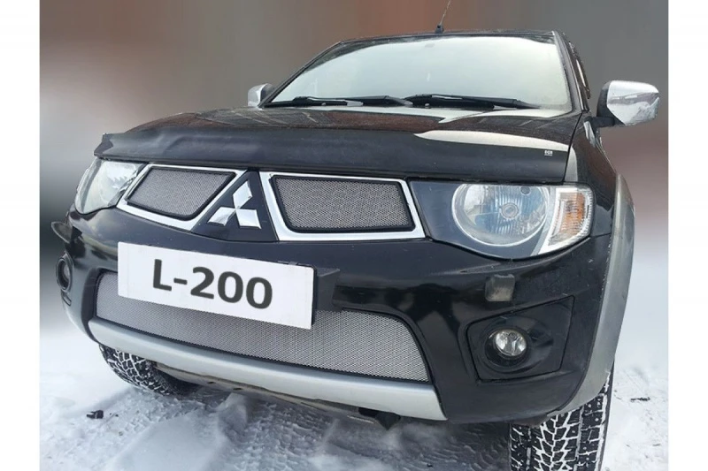 Защитная сетка радиатора верх для Mitsubishi L200 IV Хром Стрелка 11 MTL200.top.chrome