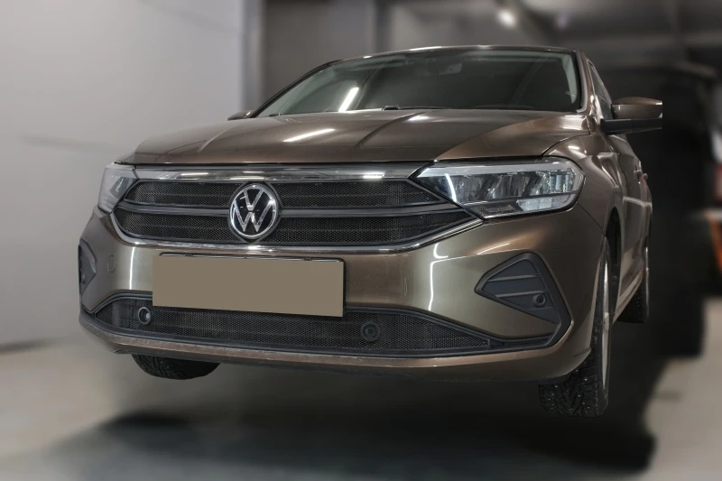 Комплект сеток black верх 4 части Exclusive и низ с парктроником для Volkswagen Polo VI Черный Стрелка 11 VWPOL20.park.black-VWPOL20.top.black