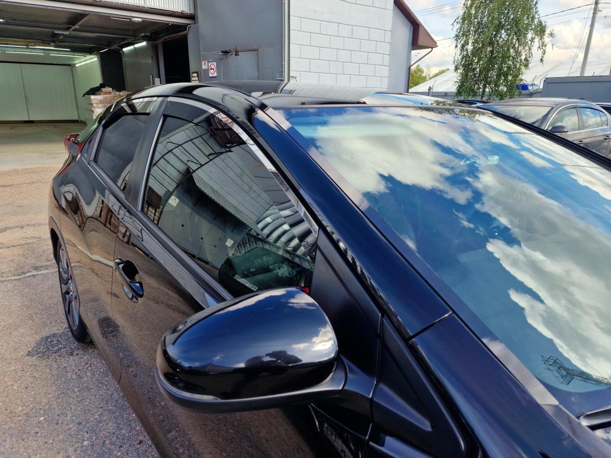 Дефлекторы окон 2D с хром накладками 4 шт. для Honda Civic IX