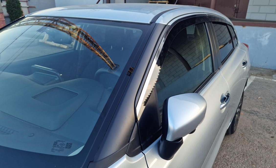 Водосток лобового стекла Премиум для Suzuki Baleno III