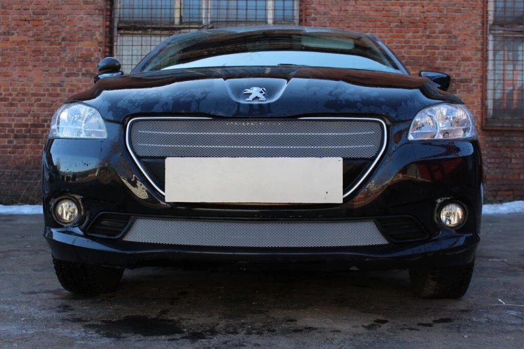 Защитная сетка радиатора низ для Peugeot 301 I