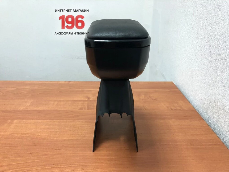 Подлокотник модельный ARM-2 Black для Renault Duster I Рестайлинг