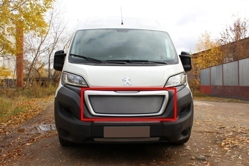 Защитная сетка радиатора верх для Peugeot Boxer II Рестайлинг Хром Стрелка 11 PEUBOX14.top.chrome