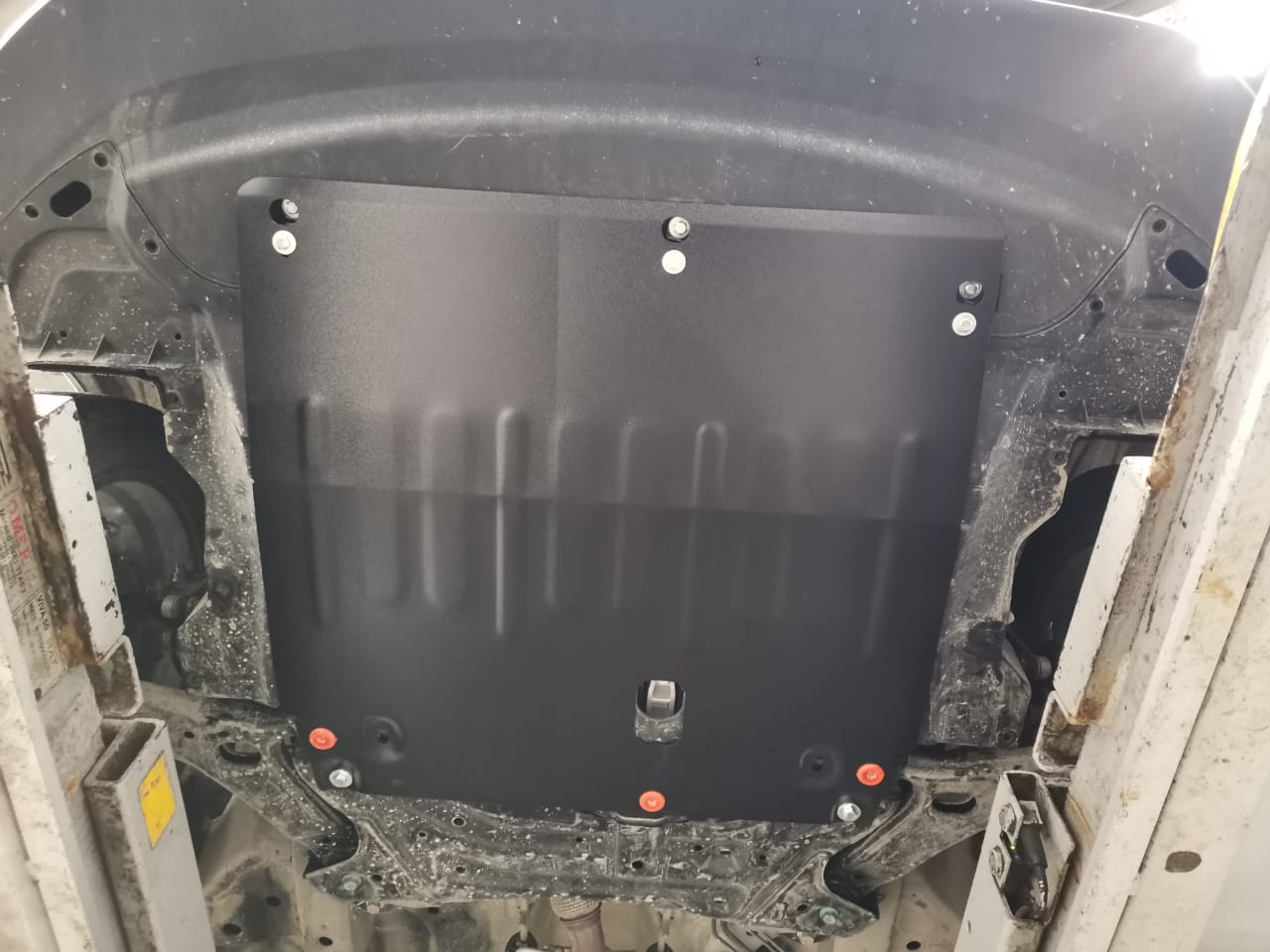 Защита картера и КПП для Jetour X50