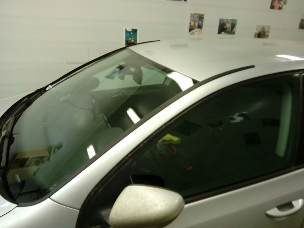 Дефлектор (водосток) лобового стекла для Volkswagen Golf VI