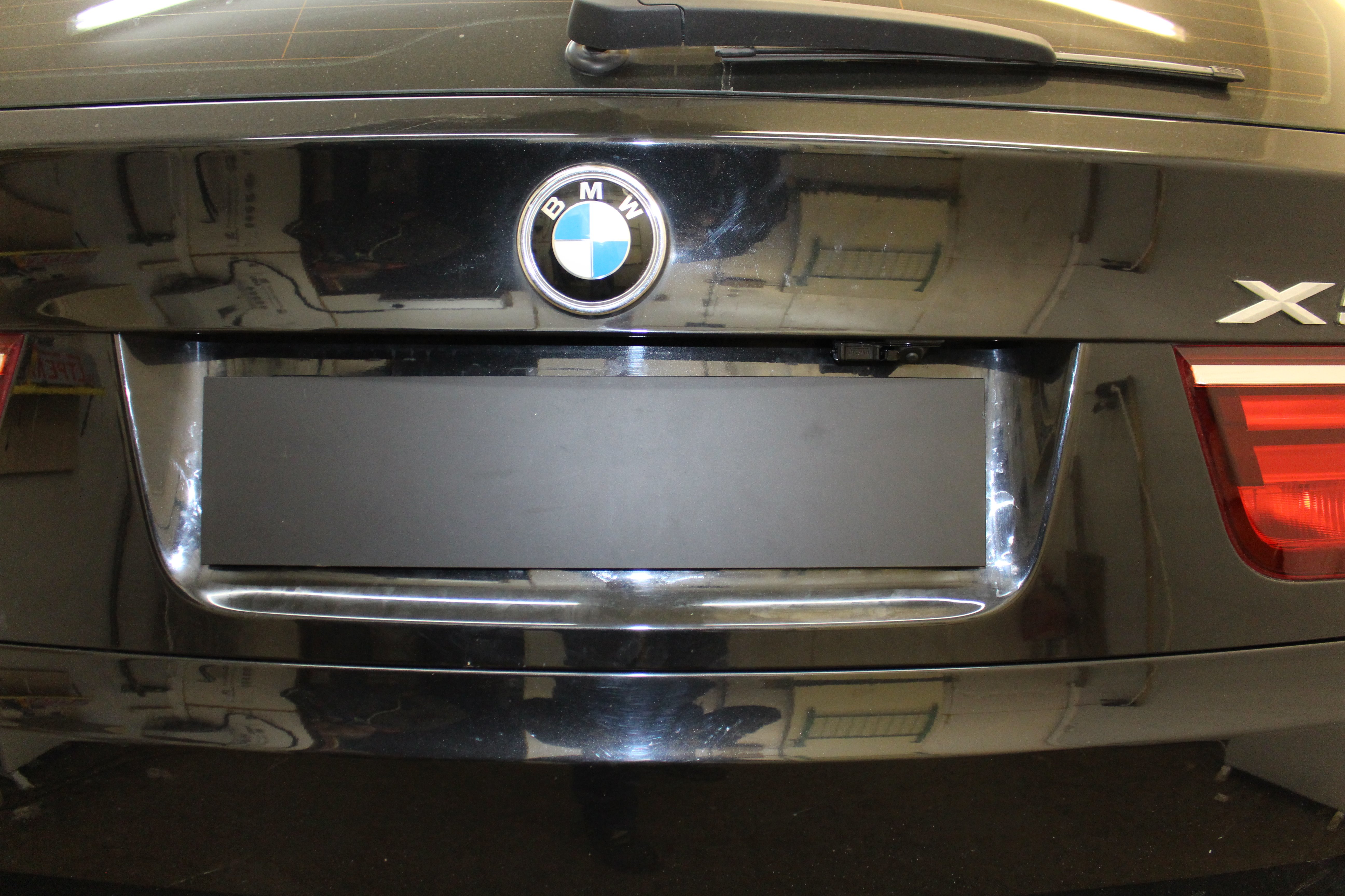 Защита камеры заднего вида для BMW X5 II (E70) Рестайлинг