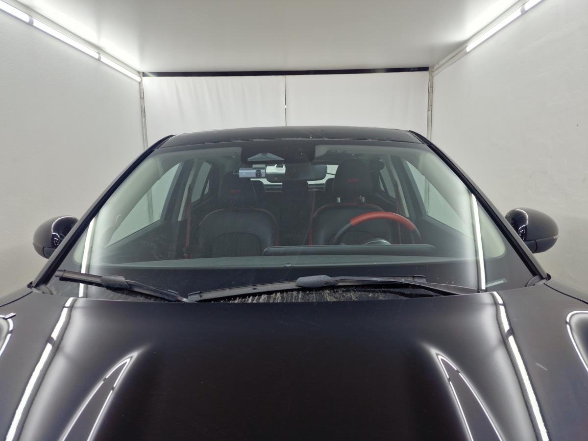 Водосток лобового стекла Премиум для Ora 03