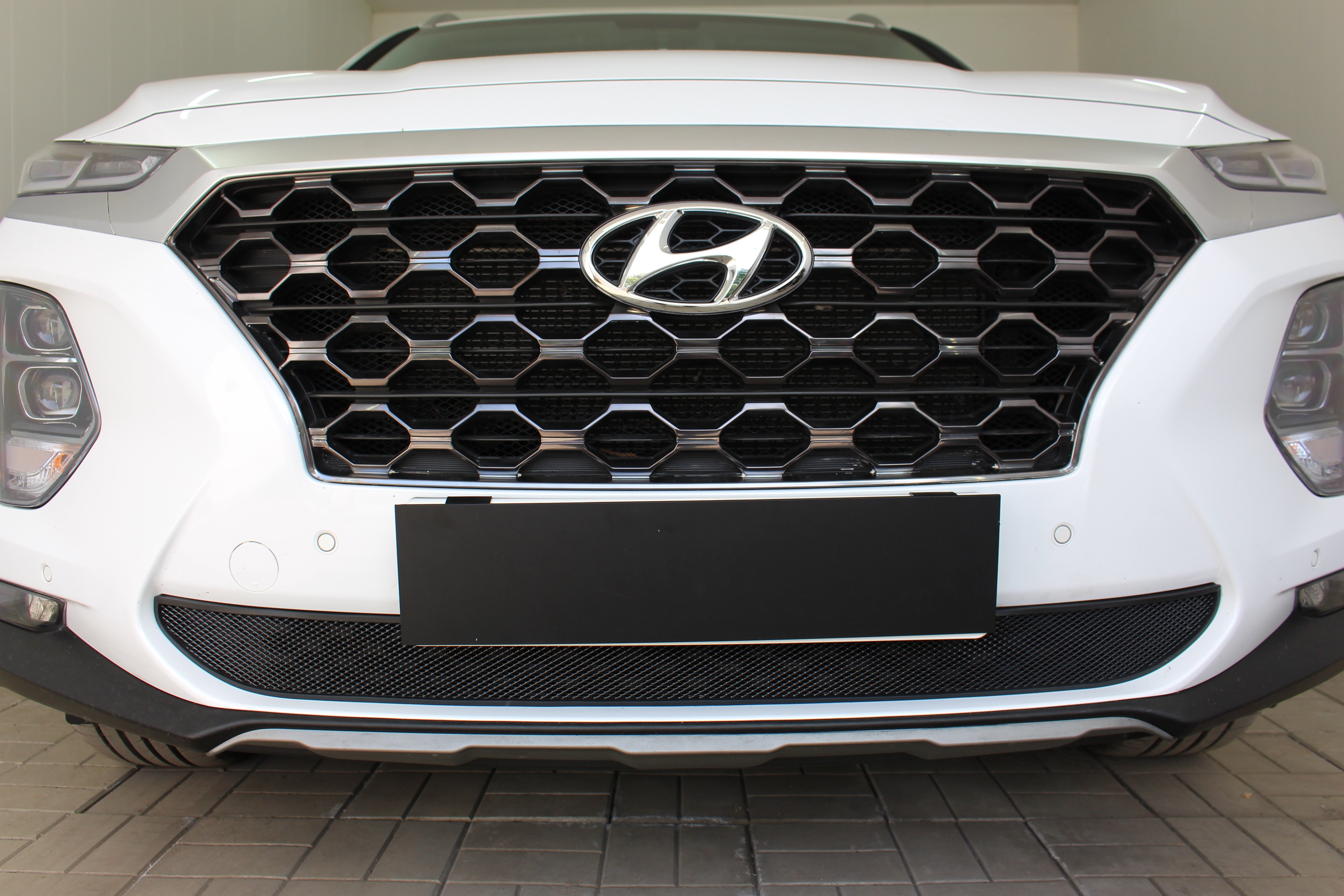 Защитная сетка радиатора низ для Hyundai Santa Fe IV