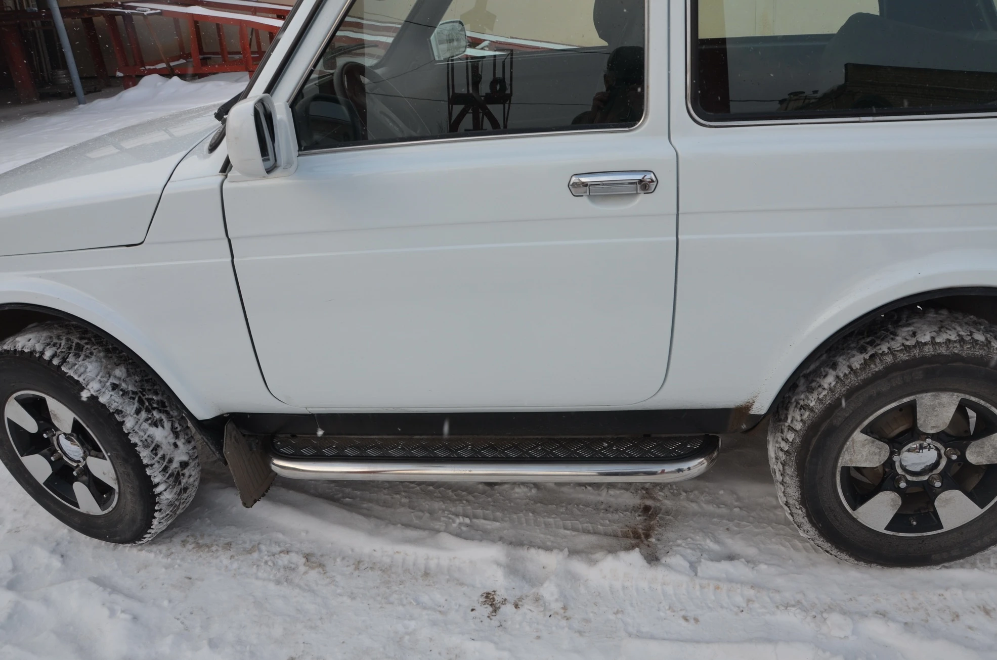 Пороги с накладным листом d53 мм для LADA (ВАЗ) 2121 (4x4) I Рестайлинг (2020)  Юко CVNV.21.41
